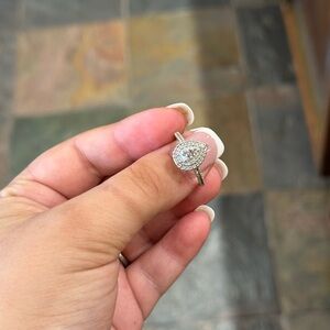 10K White Gold Cluster Engagement Ring Size 7